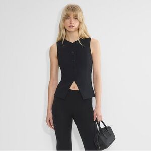 Aritzia Wilfred Regal Vest. Size 0, Black